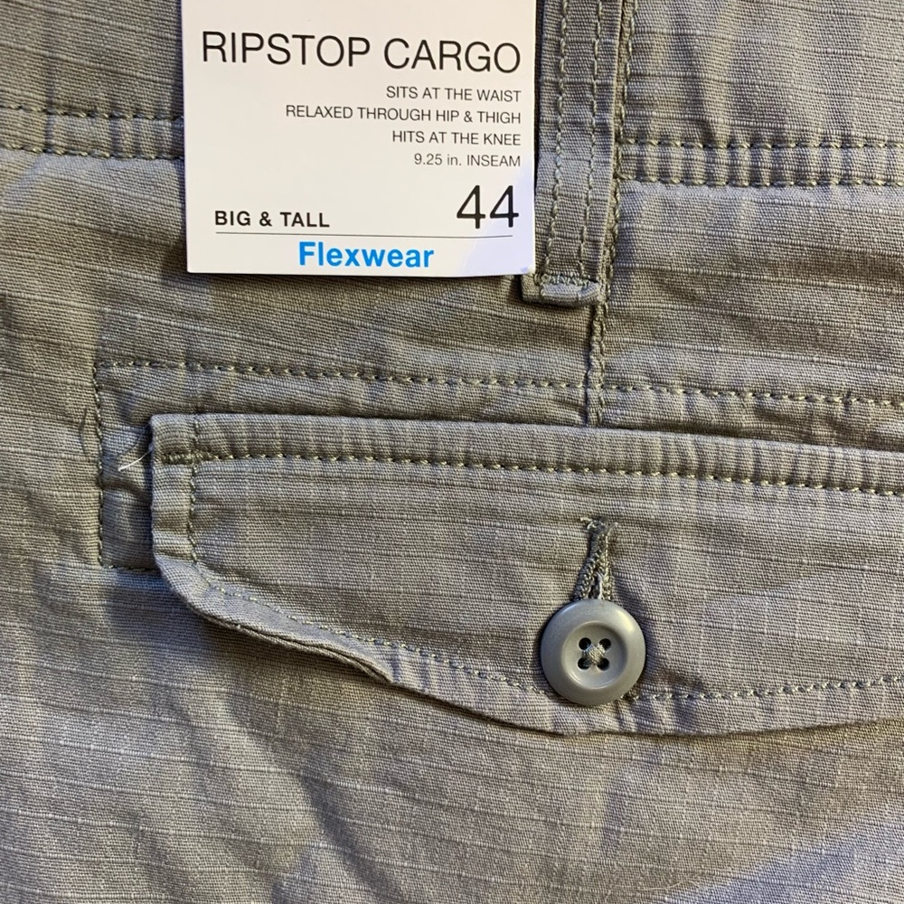 Sonoma Cargo Shorts – Gray – Men’s Size 44 – NWT – Knee Length - Picture 6 of 8